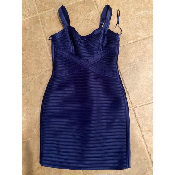 Dress - Picture 2 of 5